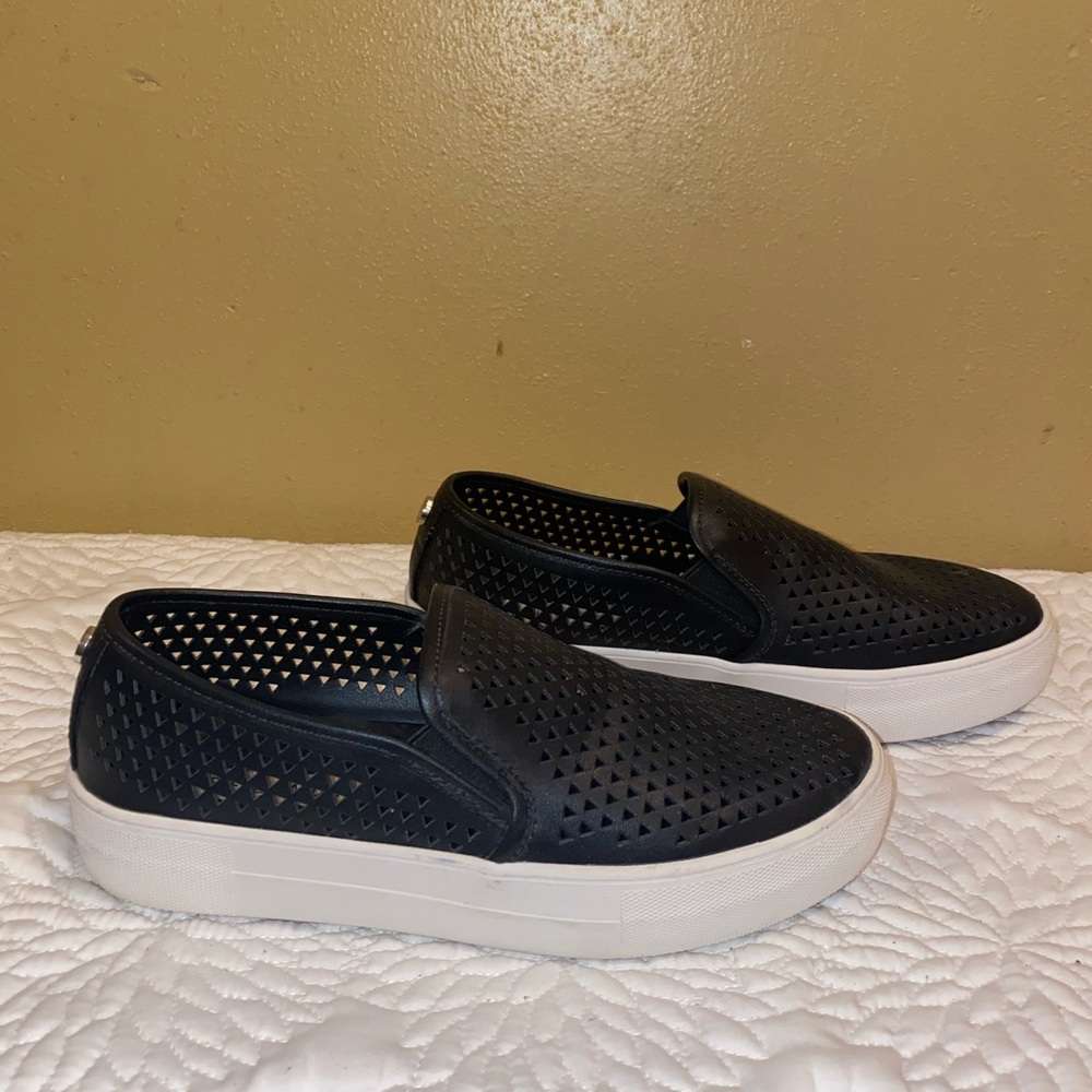 Steve Madden slip on sneakers-so cute - Picture 4 of 5